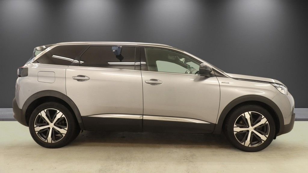 2018 Peugeot 5008 — image 5