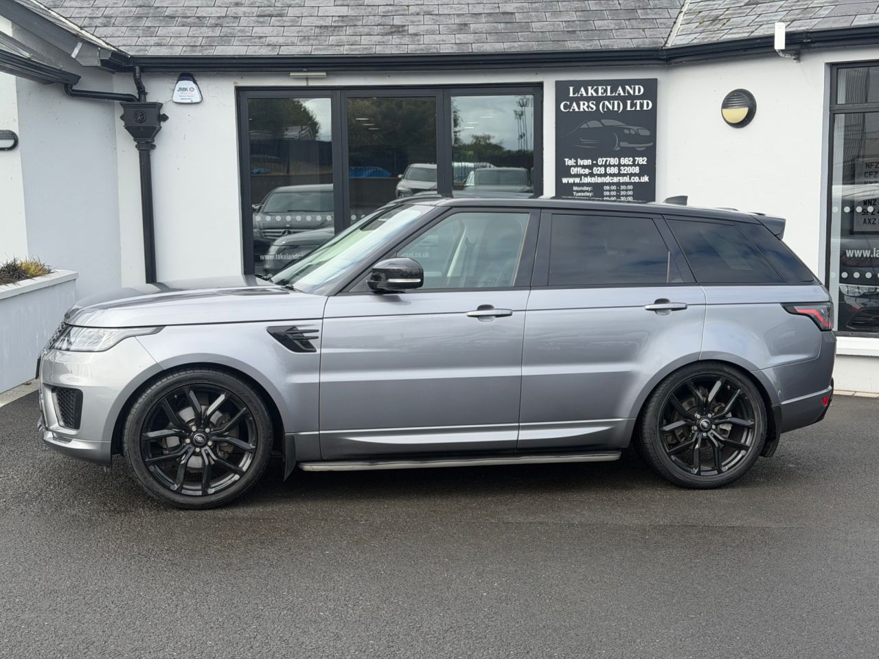 2020 LAND ROVER RANGE ROVER SPORT 3.0 SD V6 HSE SUV 5dr Diesel Auto 4WD Euro 6 (s/s) (306 ps) - vehicle photo 2 for sale on PureCar