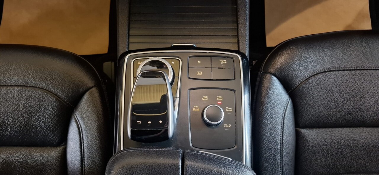2018 MERCEDES GLE 2.1 GLE250d AMG Night Edition SUV 5dr Diesel G-Tronic 4MATIC Euro 6 (s/s) ( - vehicle photo 15 for sale on PureCar