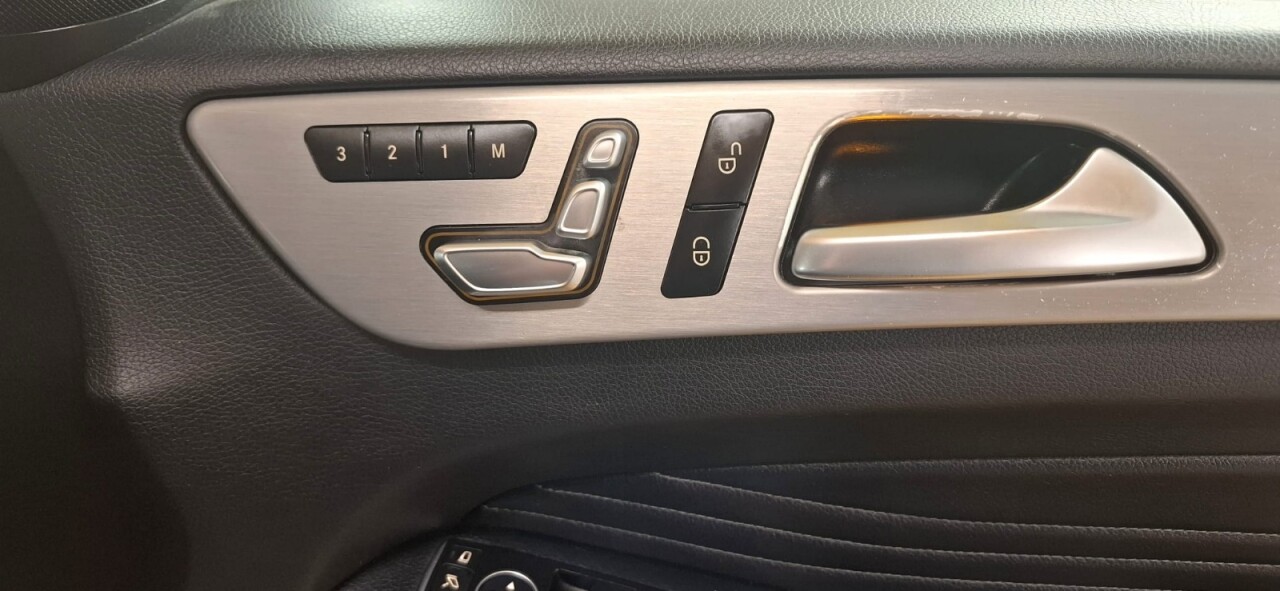 2018 MERCEDES GLE 2.1 GLE250d AMG Night Edition SUV 5dr Diesel G-Tronic 4MATIC Euro 6 (s/s) ( - vehicle photo 40 for sale on PureCar