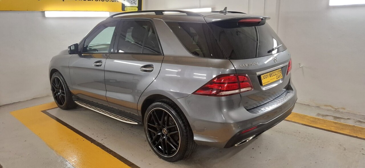 2018 MERCEDES GLE 2.1 GLE250d AMG Night Edition SUV 5dr Diesel G-Tronic 4MATIC Euro 6 (s/s) ( - vehicle photo 9 for sale on PureCar