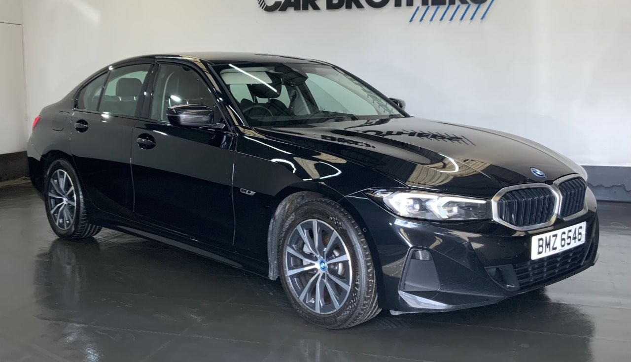 2023 BMW 3 SERIES 2.0 330e 12kWh Sport Saloon 4dr Petrol Plug-in Hybrid Auto Euro 6 (s/s) (29 - vehicle photo 3 for sale on PureCar