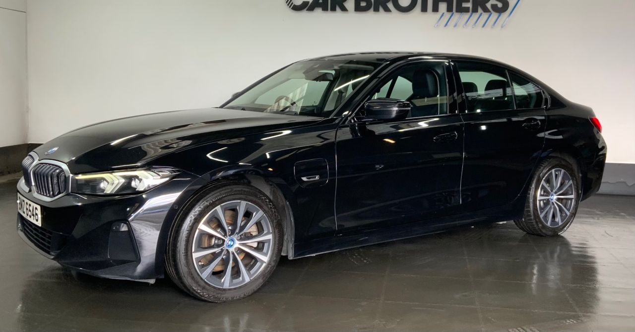 2023 BMW 3 SERIES 2.0 330e 12kWh Sport Saloon 4dr Petrol Plug-in Hybrid Auto Euro 6 (s/s) (29 - vehicle photo 6 for sale on PureCar