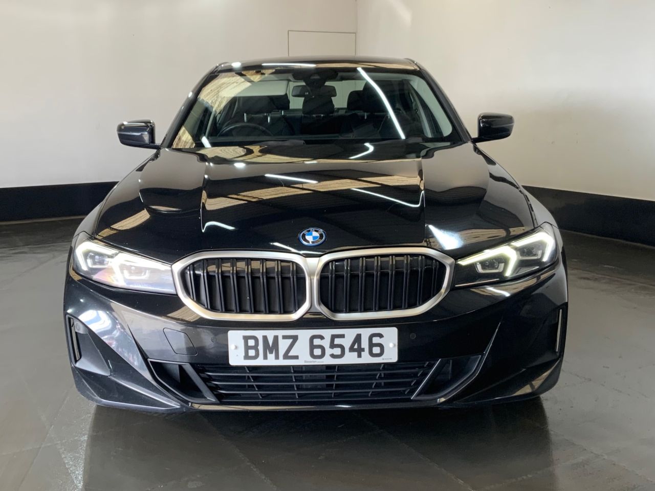 2023 BMW 3 SERIES 2.0 330e 12kWh Sport Saloon 4dr Petrol Plug-in Hybrid Auto Euro 6 (s/s) (29 - vehicle photo 8 for sale on PureCar