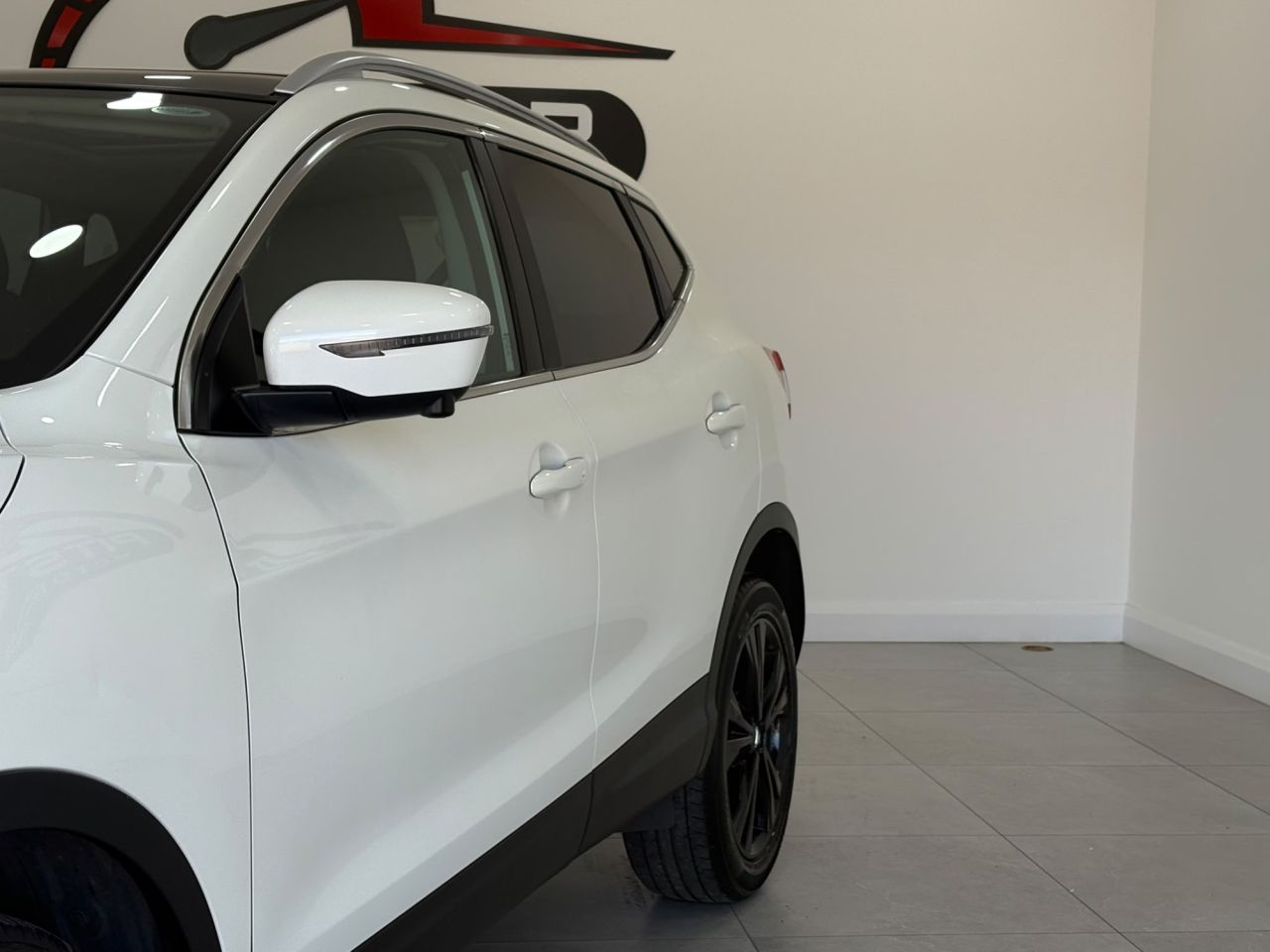 2018 NISSAN QASHQAI 1.6 dCi N-Connecta SUV 5dr Diesel XTRON Euro 6 (s/s) (130 ps) - vehicle photo 8 for sale on PureCar