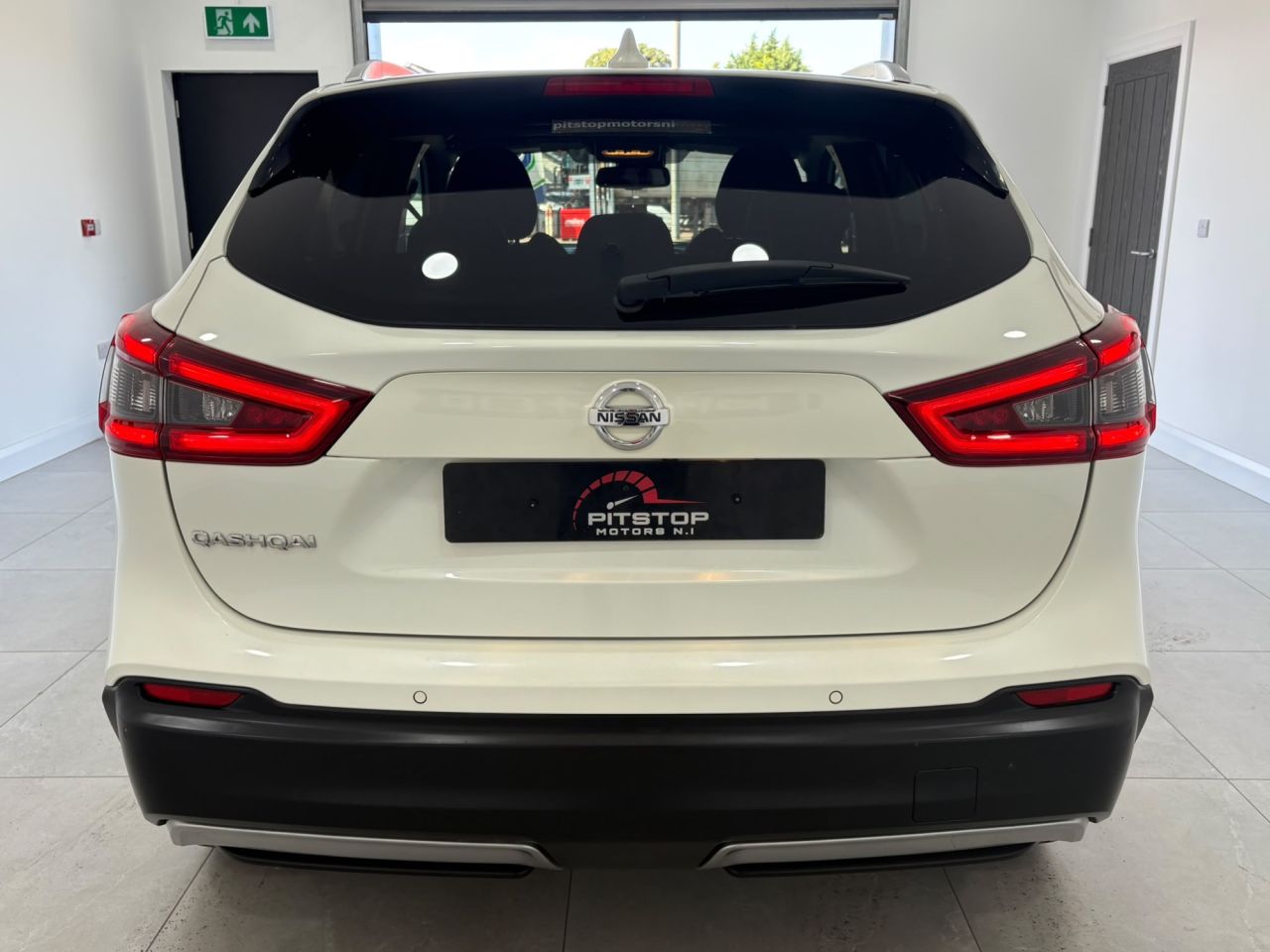 2018 NISSAN QASHQAI 1.6 dCi N-Connecta SUV 5dr Diesel XTRON Euro 6 (s/s) (130 ps) - vehicle photo 17 for sale on PureCar