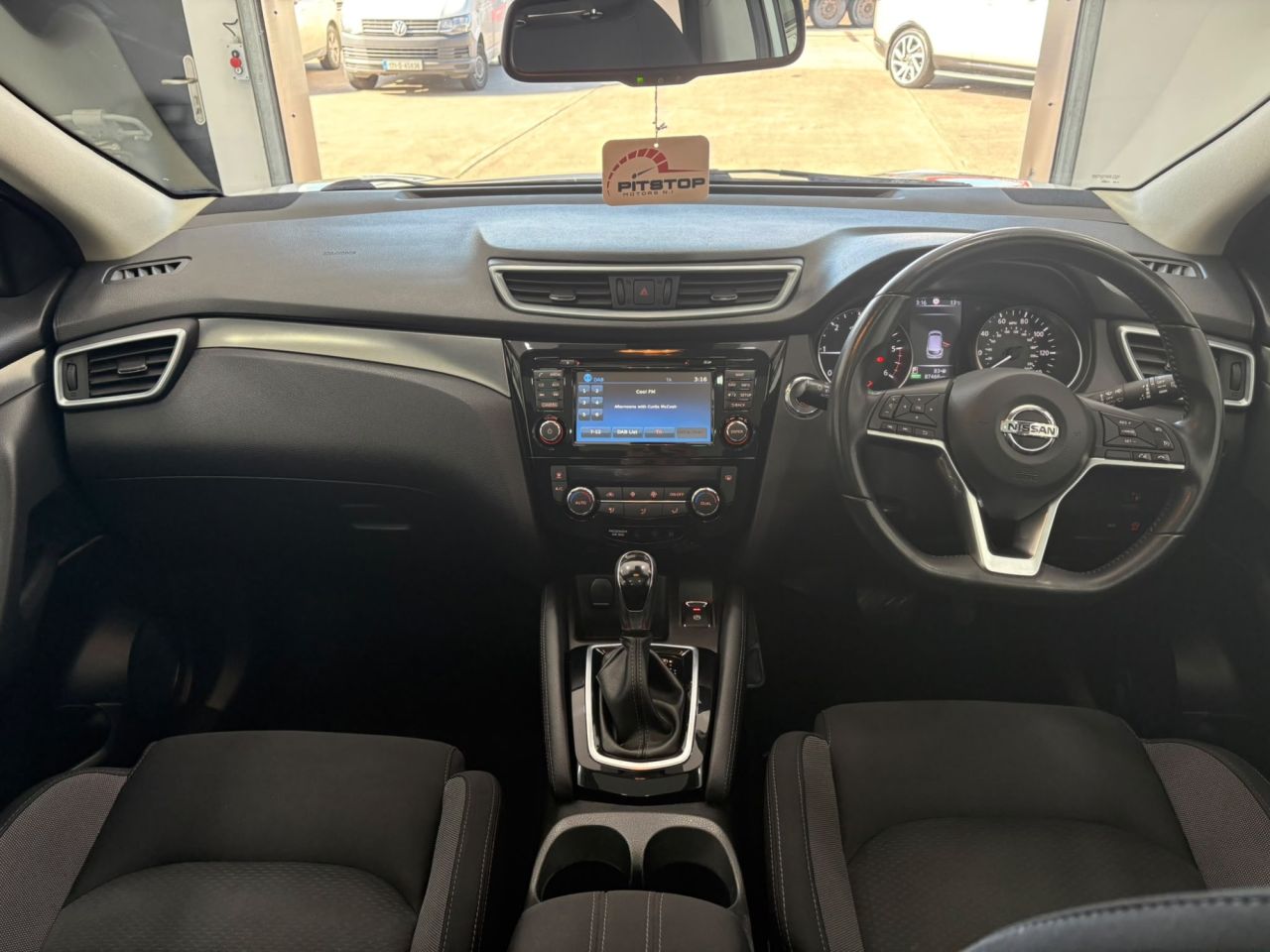 2018 NISSAN QASHQAI 1.6 dCi N-Connecta SUV 5dr Diesel XTRON Euro 6 (s/s) (130 ps) - vehicle photo 26 for sale on PureCar
