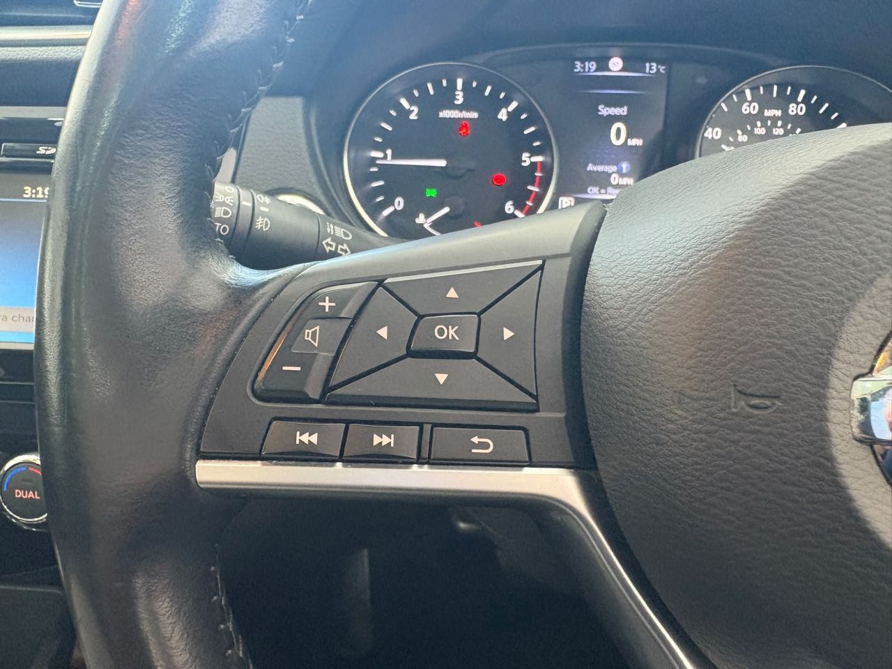 2018 NISSAN QASHQAI 1.6 dCi N-Connecta SUV 5dr Diesel XTRON Euro 6 (s/s) (130 ps) - vehicle photo 33 for sale on PureCar