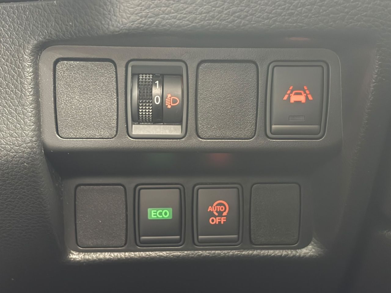 2018 NISSAN QASHQAI 1.6 dCi N-Connecta SUV 5dr Diesel XTRON Euro 6 (s/s) (130 ps) - vehicle photo 39 for sale on PureCar