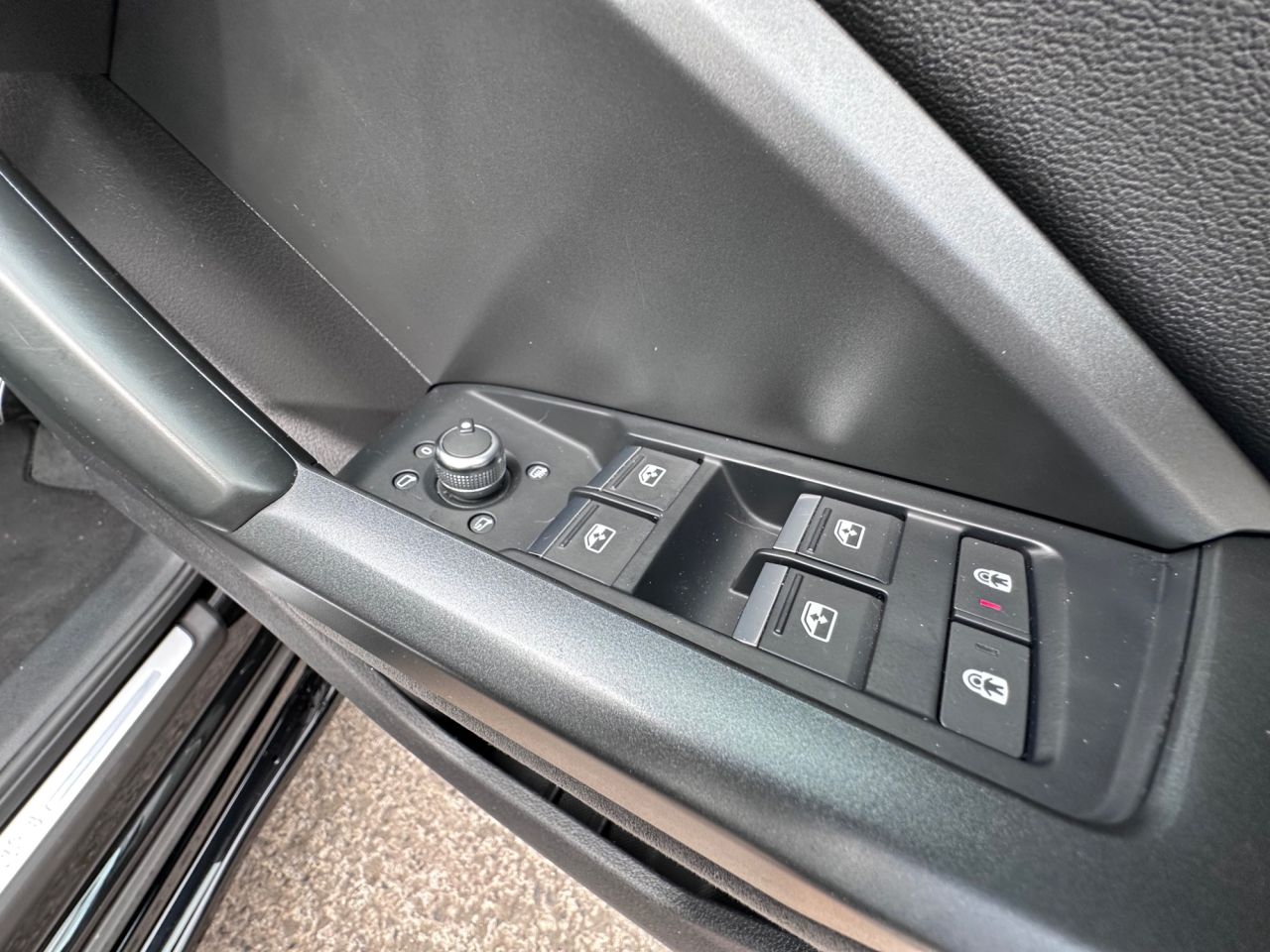 2020 AUDI RS Q3 2.5 TFSI Audi Sport Edition SUV 5dr Petrol S Tronic quattro Euro 6 (s/s) (4 - vehicle photo 11 for sale on PureCar