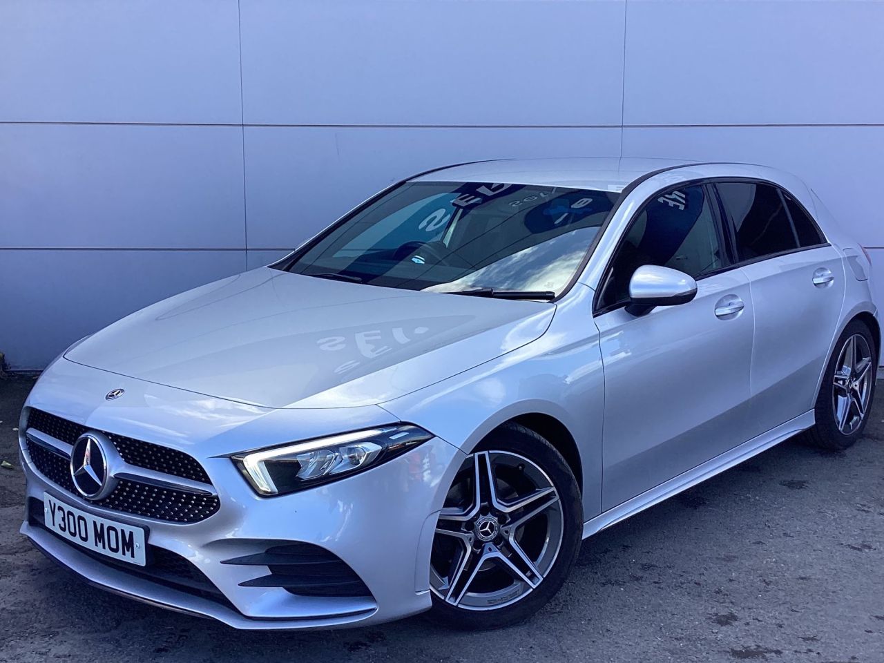 2019 MERCEDES A CLASS 2.0 A200d AMG Line Hatchback 5dr Diesel 8G-DCT Euro 6 (s/s) (150 ps) New Mo - vehicle photo 3 for sale on PureCar