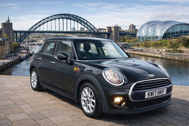 2017 MINI HATCH
