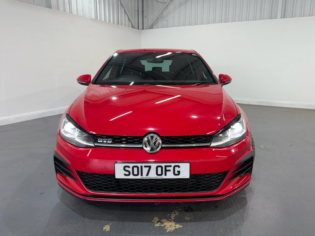 2017 Volkswagen Golf — image 2
