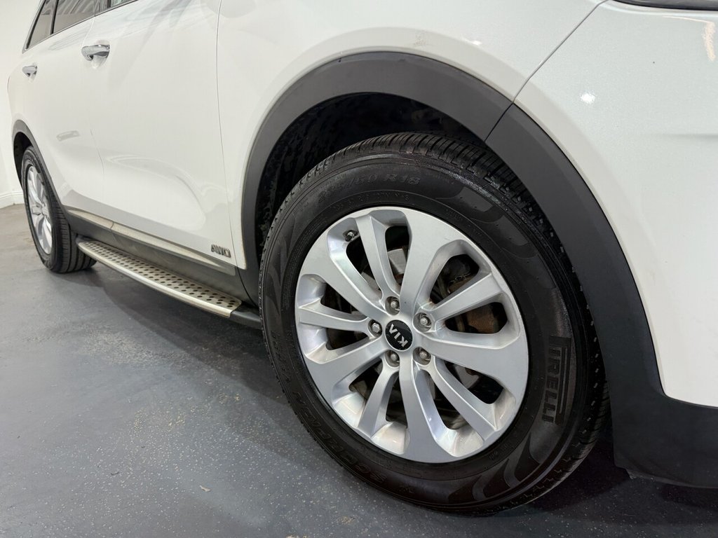2017 Kia Sorento — image 4