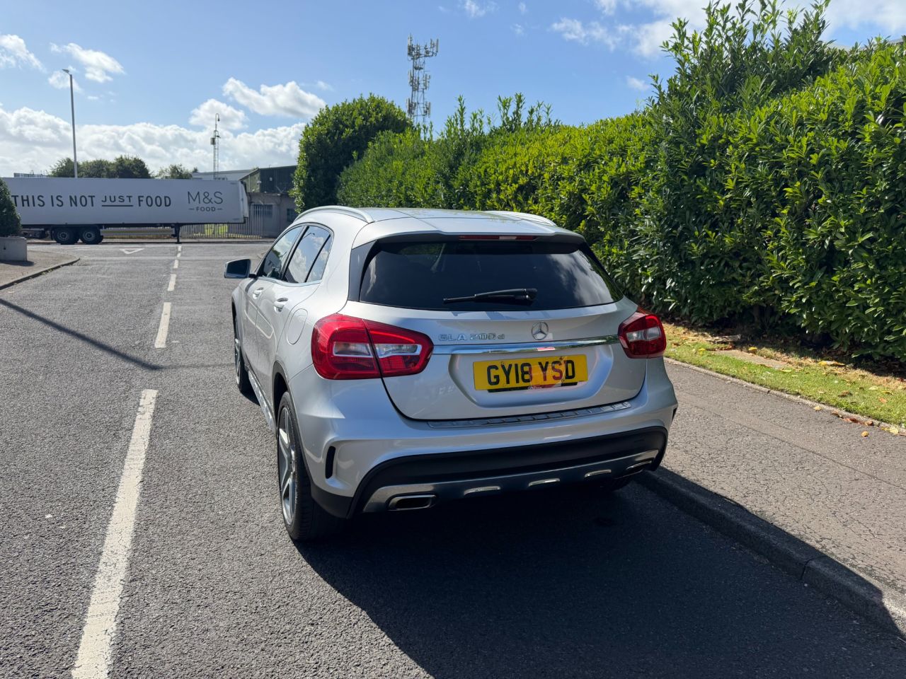 2018 MERCEDES GLA 2.1 GLA200d AMG Line SUV 5dr Diesel 7G-DCT Euro 6 (s/s) (136 ps) - vehicle photo 5 for sale on PureCar