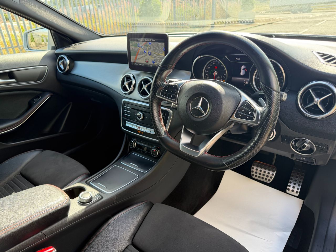 2018 MERCEDES GLA 2.1 GLA200d AMG Line SUV 5dr Diesel 7G-DCT Euro 6 (s/s) (136 ps) - vehicle photo 8 for sale on PureCar