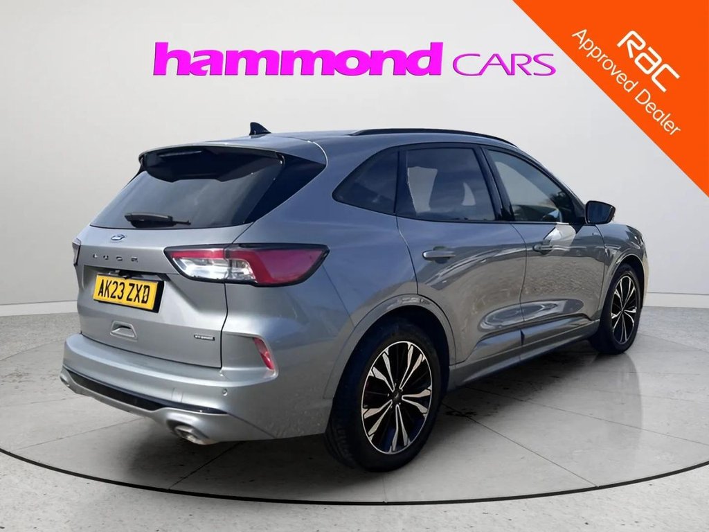 2023 Ford Kuga — image 3