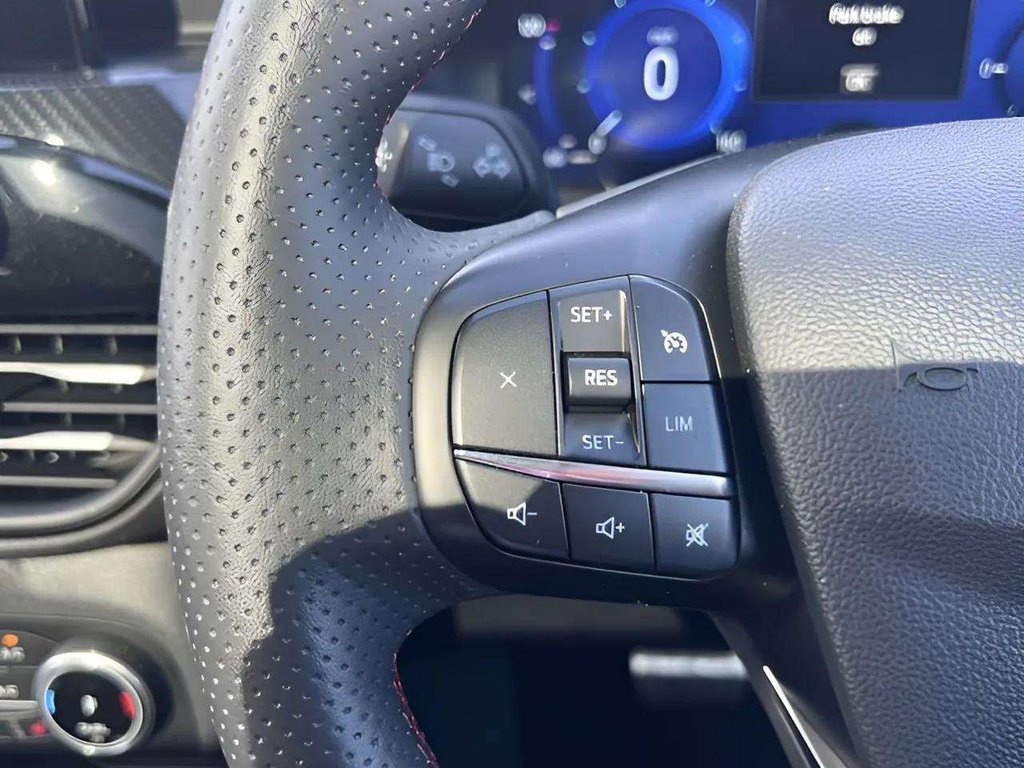 2023 Ford Kuga — image 13