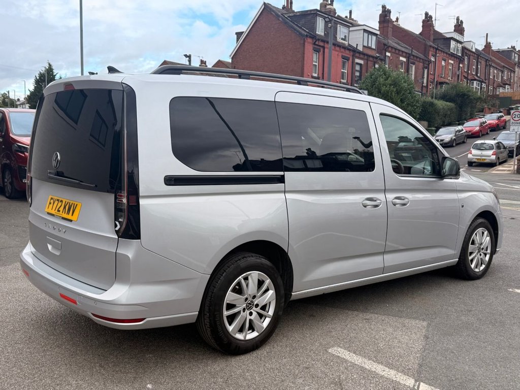 2023 Volkswagen Caddy Maxi — image 3