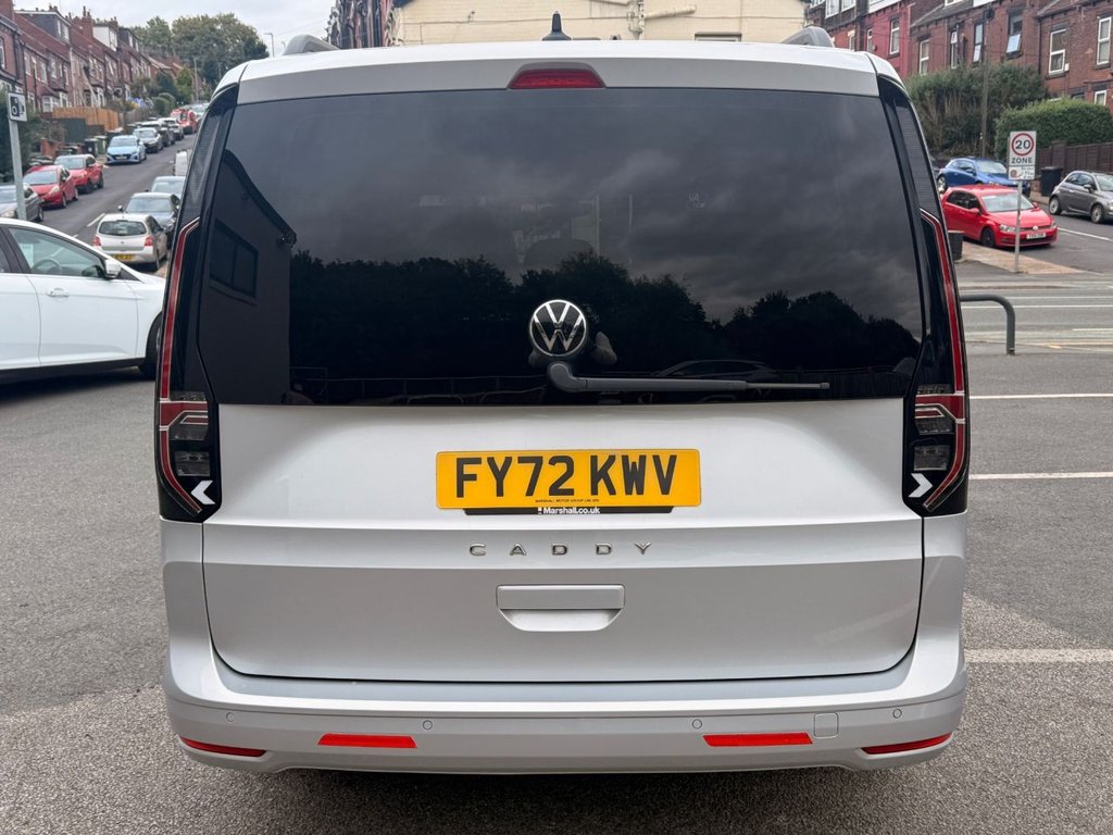 2023 Volkswagen Caddy Maxi — image 4
