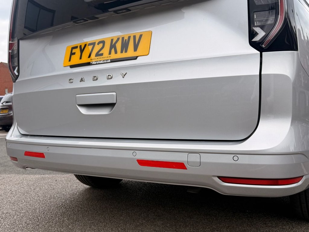 2023 Volkswagen Caddy Maxi — image 18