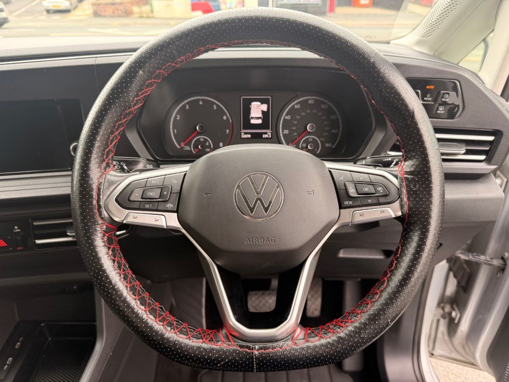 2023 Volkswagen Caddy Maxi — image 35