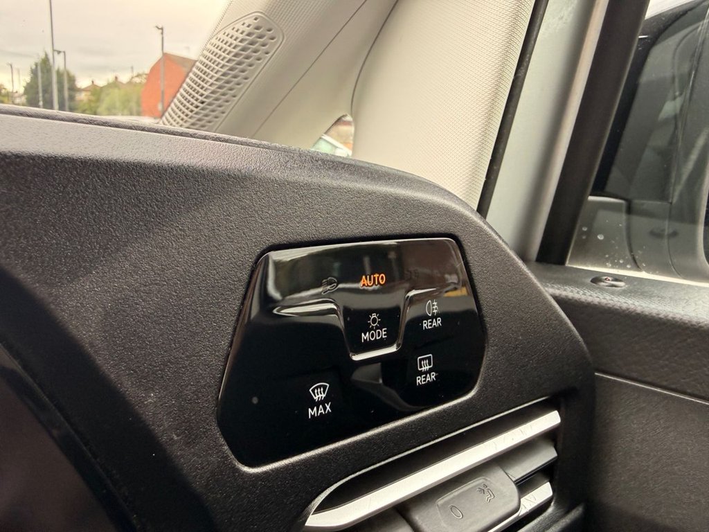 2023 Volkswagen Caddy Maxi — image 38