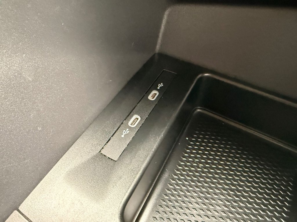 2023 Volkswagen Caddy Maxi — image 43