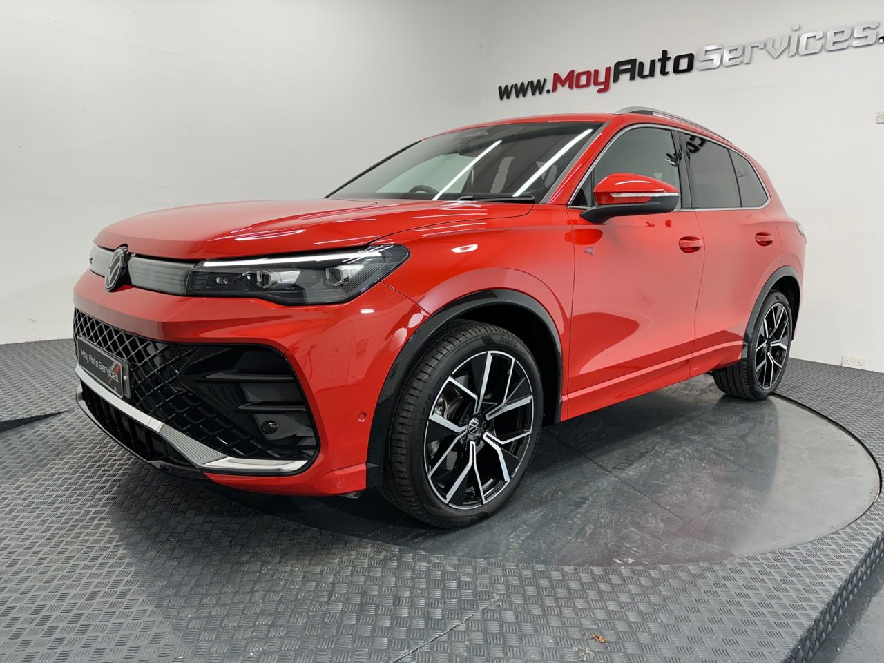 2025 VOLKSWAGEN TIGUAN 2.0 TDI R-Line SUV 5dr Diesel DSG Euro 6 (s/s) (150 ps) - vehicle photo 5 for sale on PureCar