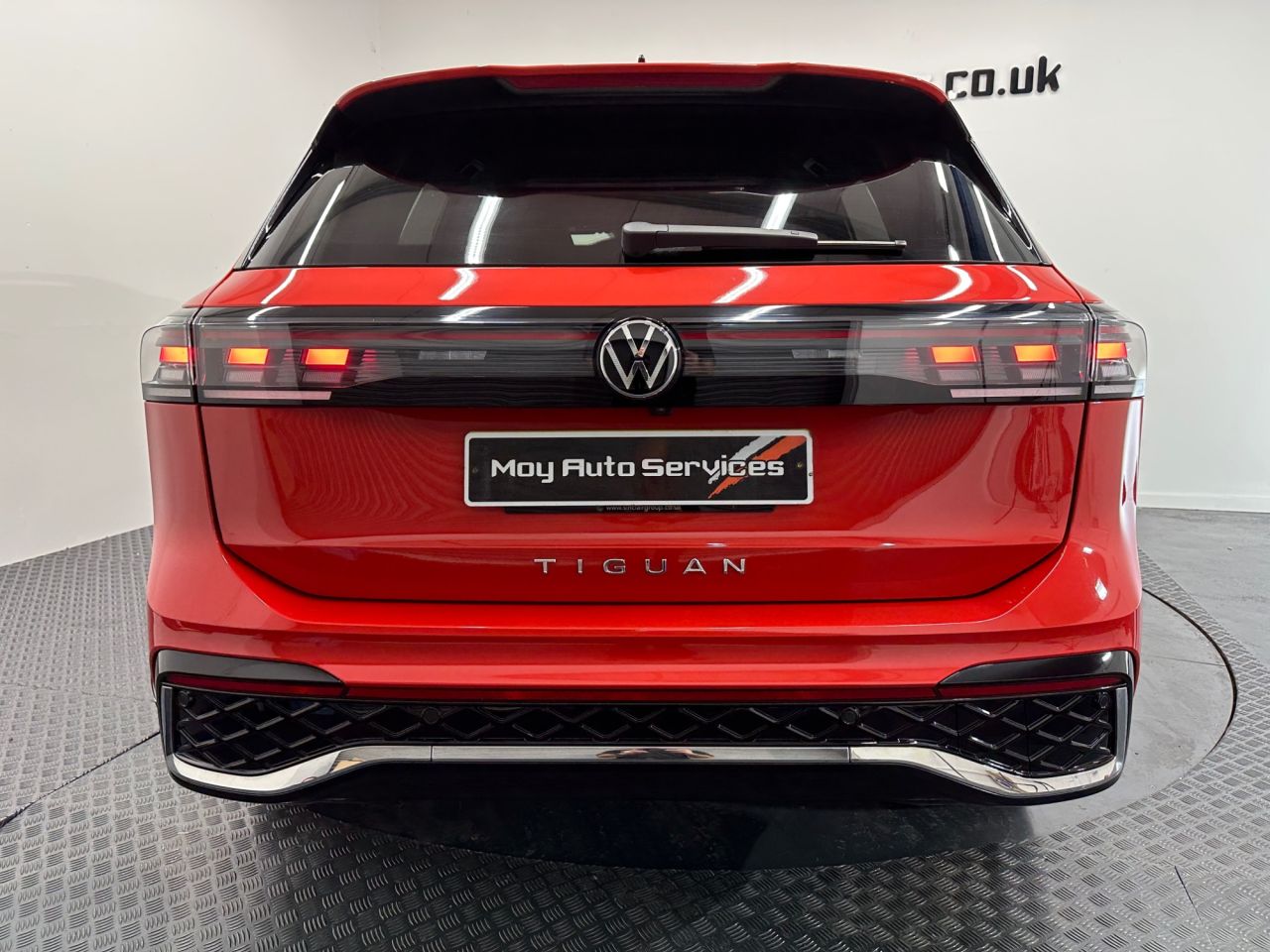 2025 VOLKSWAGEN TIGUAN 2.0 TDI R-Line SUV 5dr Diesel DSG Euro 6 (s/s) (150 ps) - vehicle photo 6 for sale on PureCar