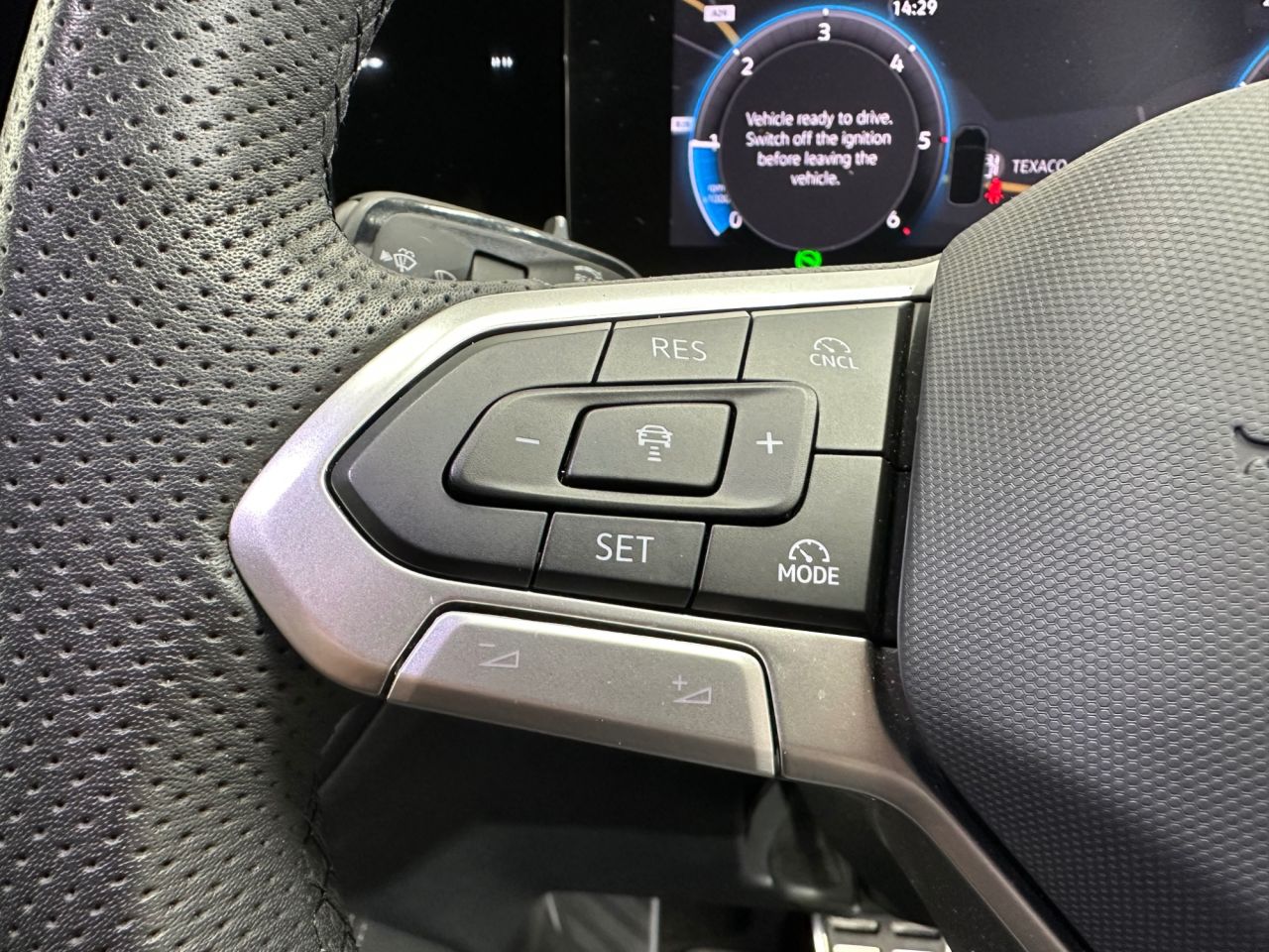 2025 VOLKSWAGEN TIGUAN 2.0 TDI R-Line SUV 5dr Diesel DSG Euro 6 (s/s) (150 ps) - vehicle photo 13 for sale on PureCar