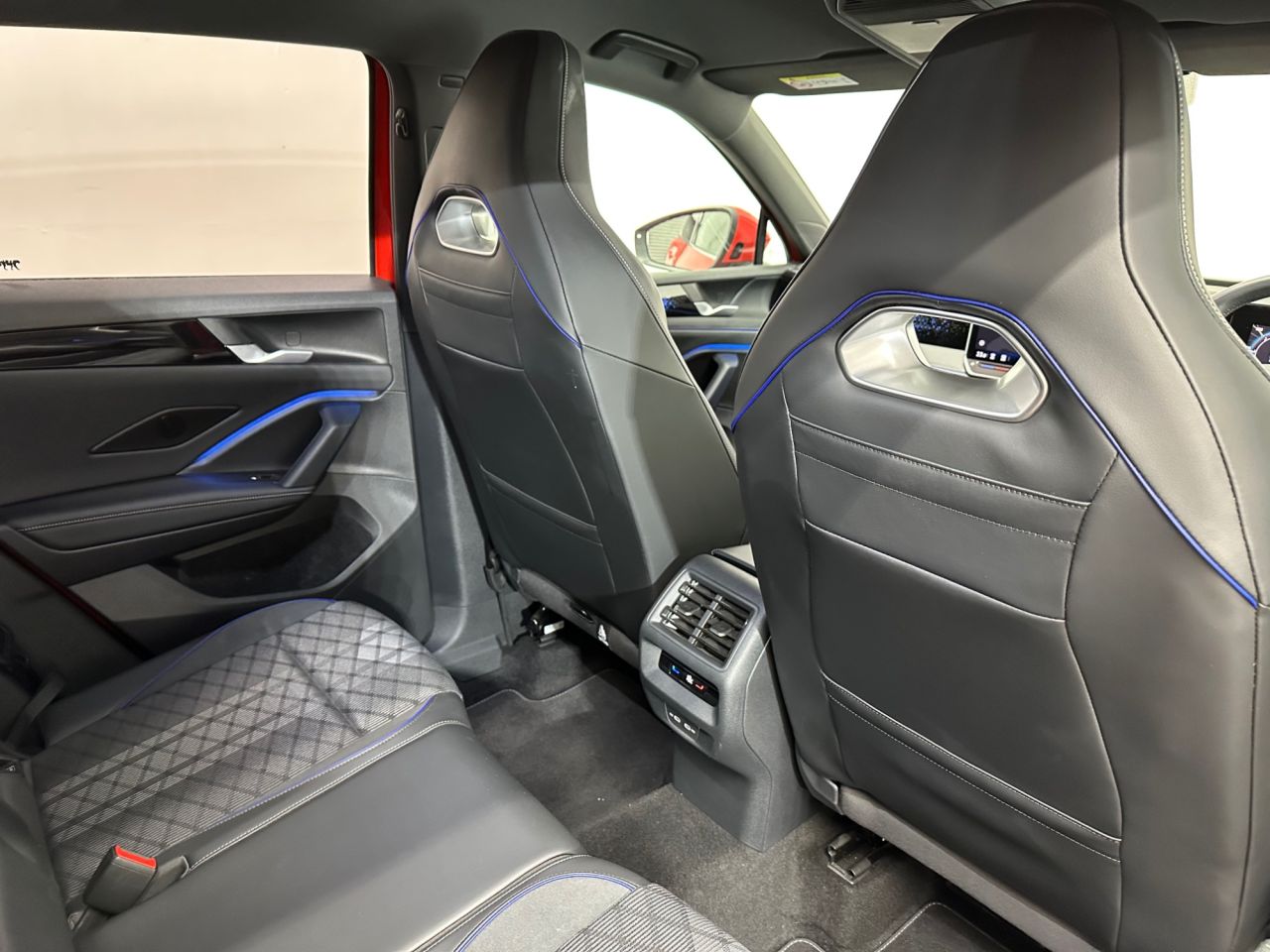 2025 VOLKSWAGEN TIGUAN 2.0 TDI R-Line SUV 5dr Diesel DSG Euro 6 (s/s) (150 ps) - vehicle photo 23 for sale on PureCar