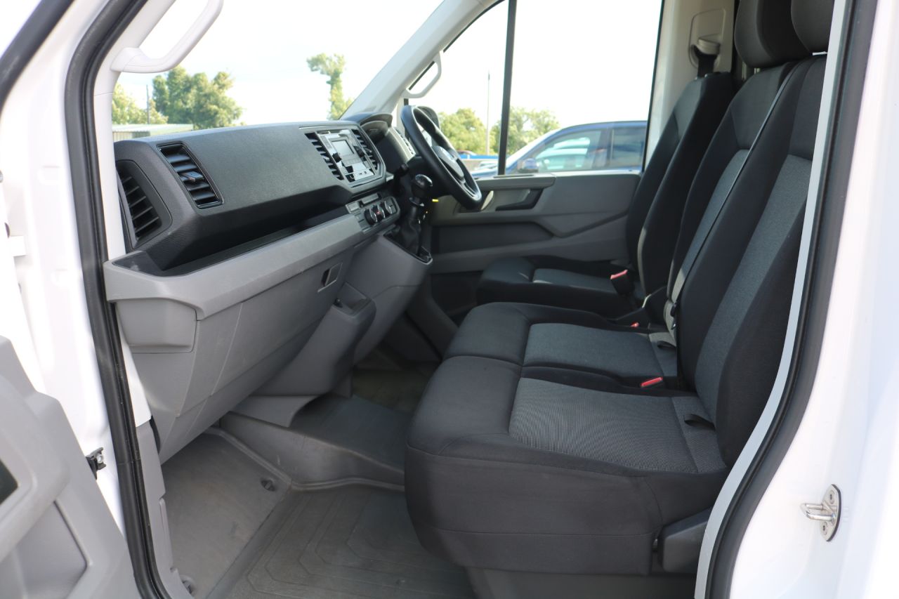 2023 VOLKSWAGEN CRAFTER 2.0 TDI CR30 Startline Panel Van 5dr Diesel Manual FWD MWB High Roof Euro 6 - vehicle photo 4 for sale on PureCar
