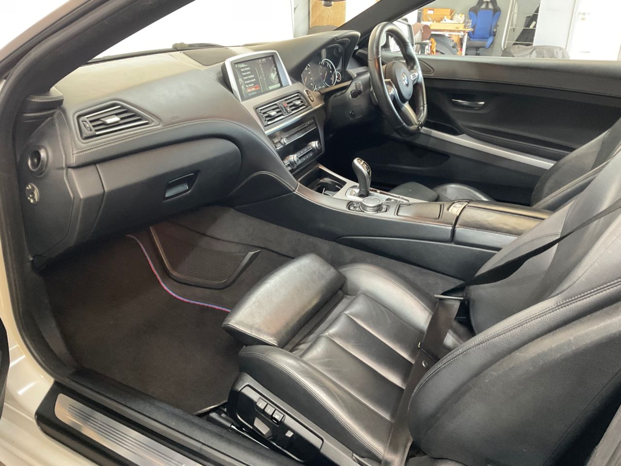 2015 BMW 6 SERIES 3.0 640d M Sport Coupe 2dr Diesel Auto Euro 5 (s/s) (313 ps) - vehicle photo 13 for sale on PureCar