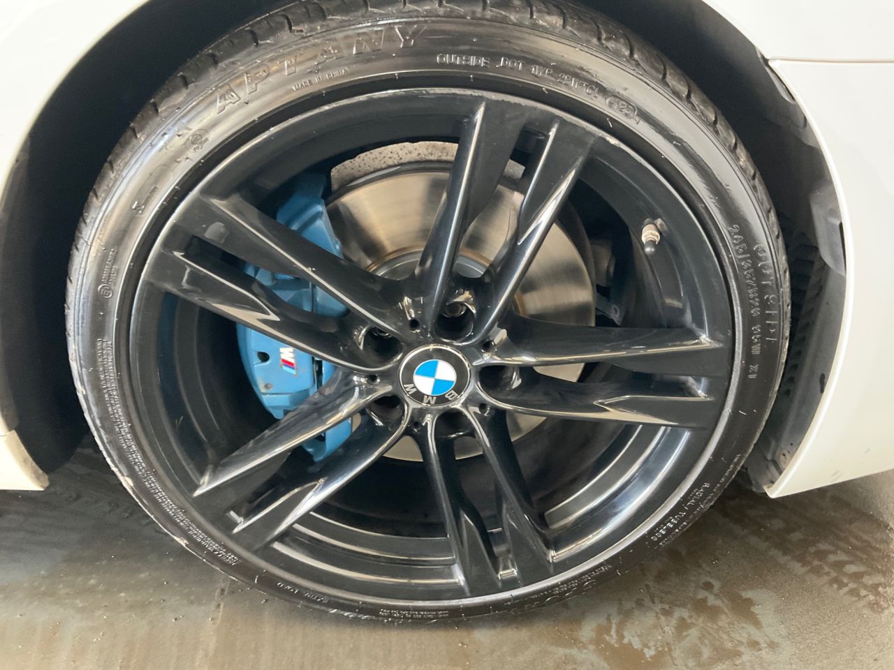 2015 BMW 6 SERIES 3.0 640d M Sport Coupe 2dr Diesel Auto Euro 5 (s/s) (313 ps) - vehicle photo 28 for sale on PureCar