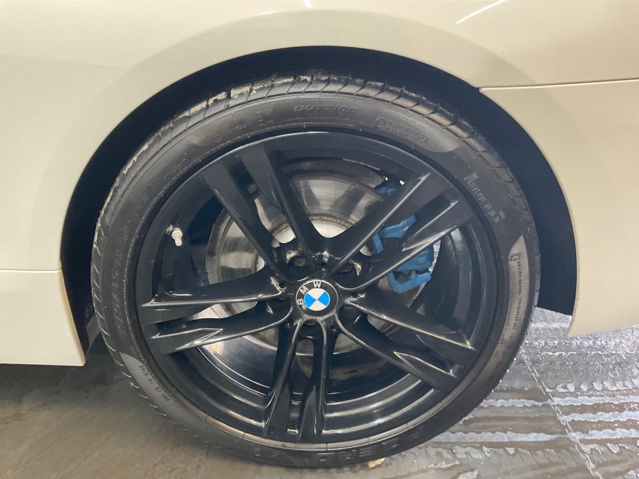 2015 BMW 6 SERIES 3.0 640d M Sport Coupe 2dr Diesel Auto Euro 5 (s/s) (313 ps) - vehicle photo 30 for sale on PureCar