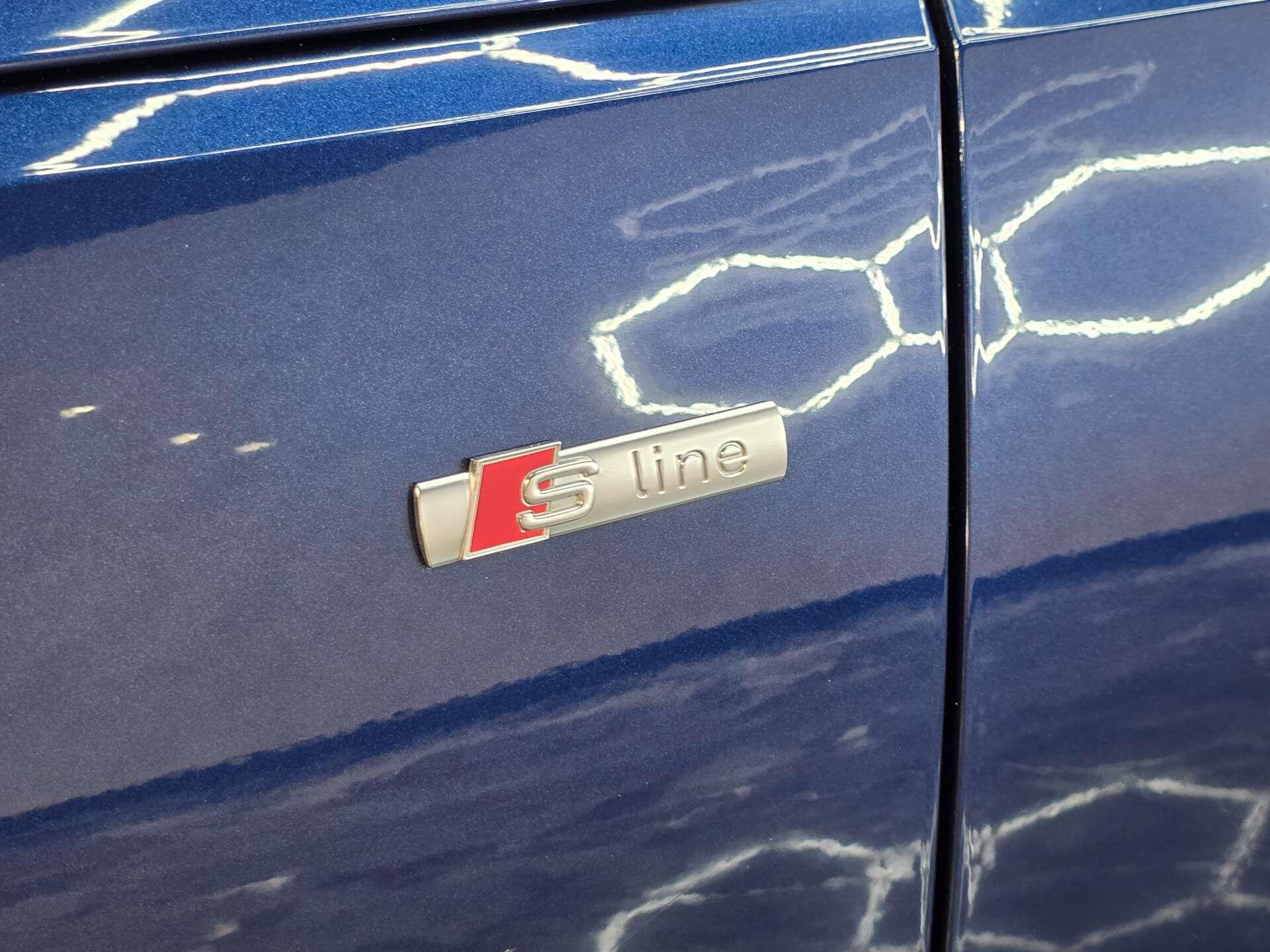 2017 66 AUDI A4