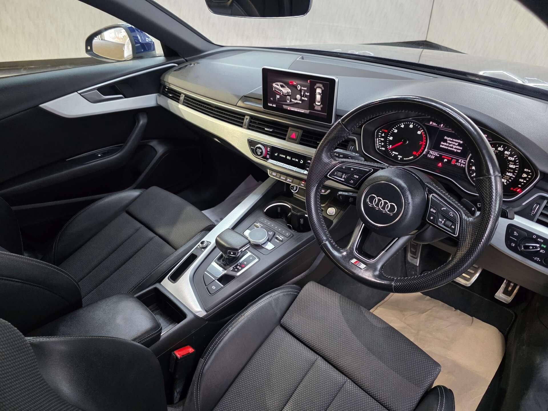 2017 66 AUDI A4