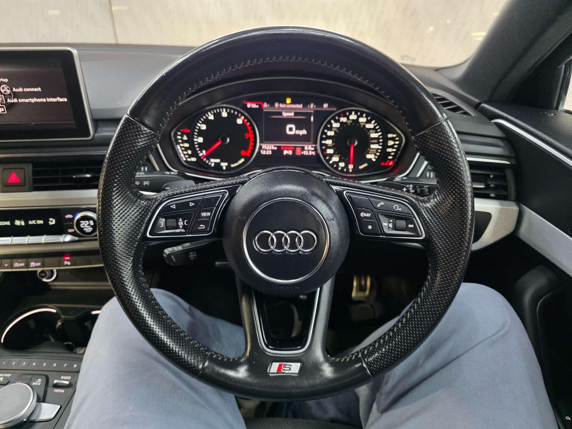 2017 66 AUDI A4