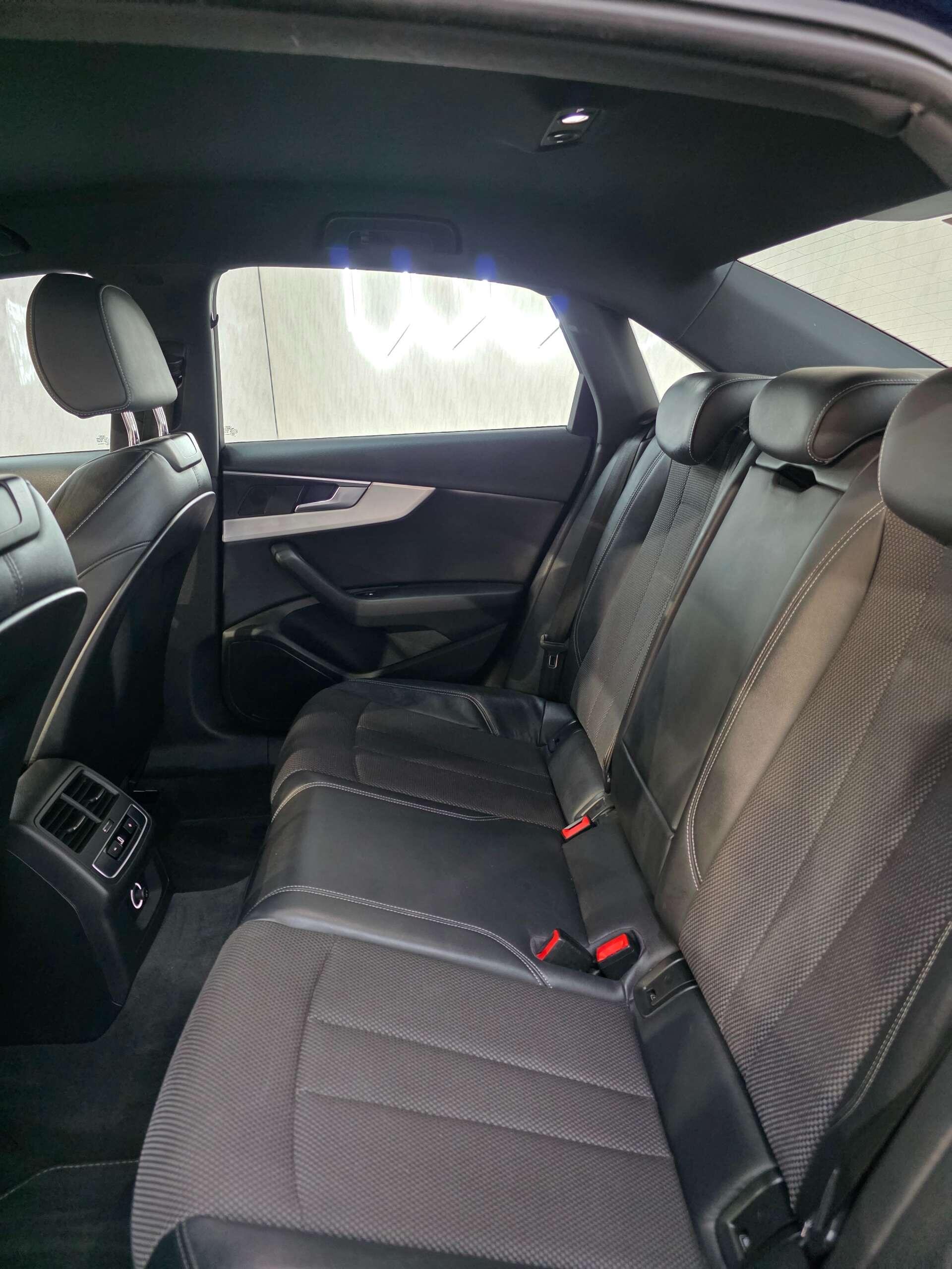 2017 66 AUDI A4