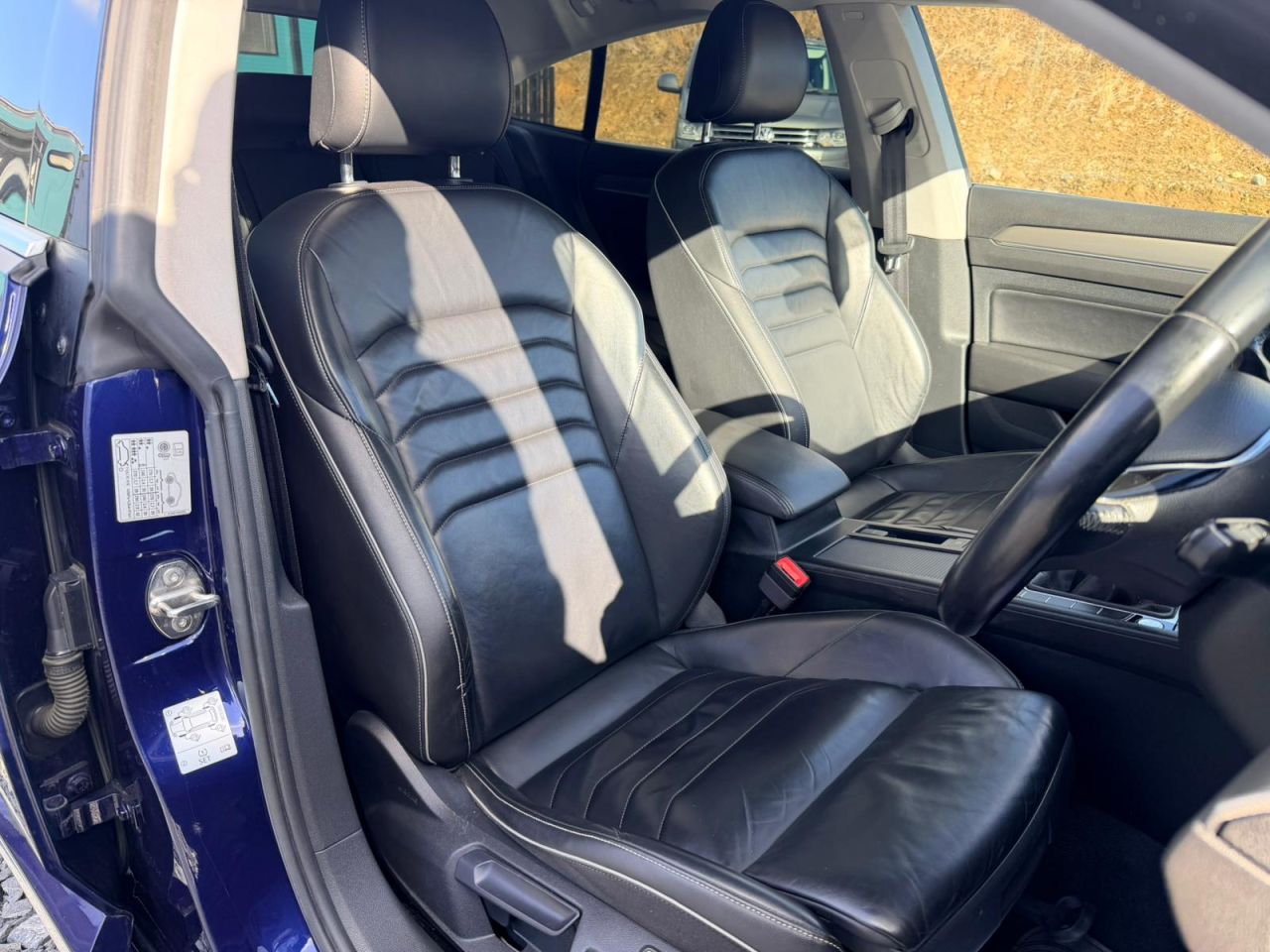 2019 VOLKSWAGEN ARTEON 2.0 TDI Elegance Fastback 5dr Diesel Manual Euro 6 (s/s) (150 ps) - vehicle photo 11 for sale on PureCar