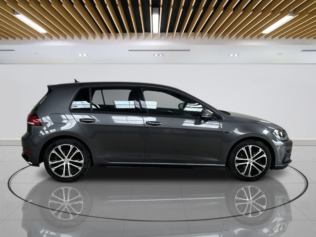 2019 Volkswagen Golf — image 3