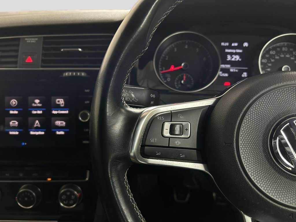 2019 Volkswagen Golf — image 10
