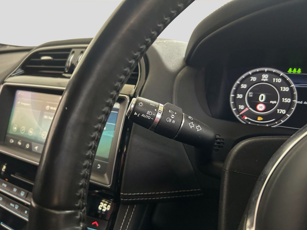 2020 Jaguar F-PACE — image 18
