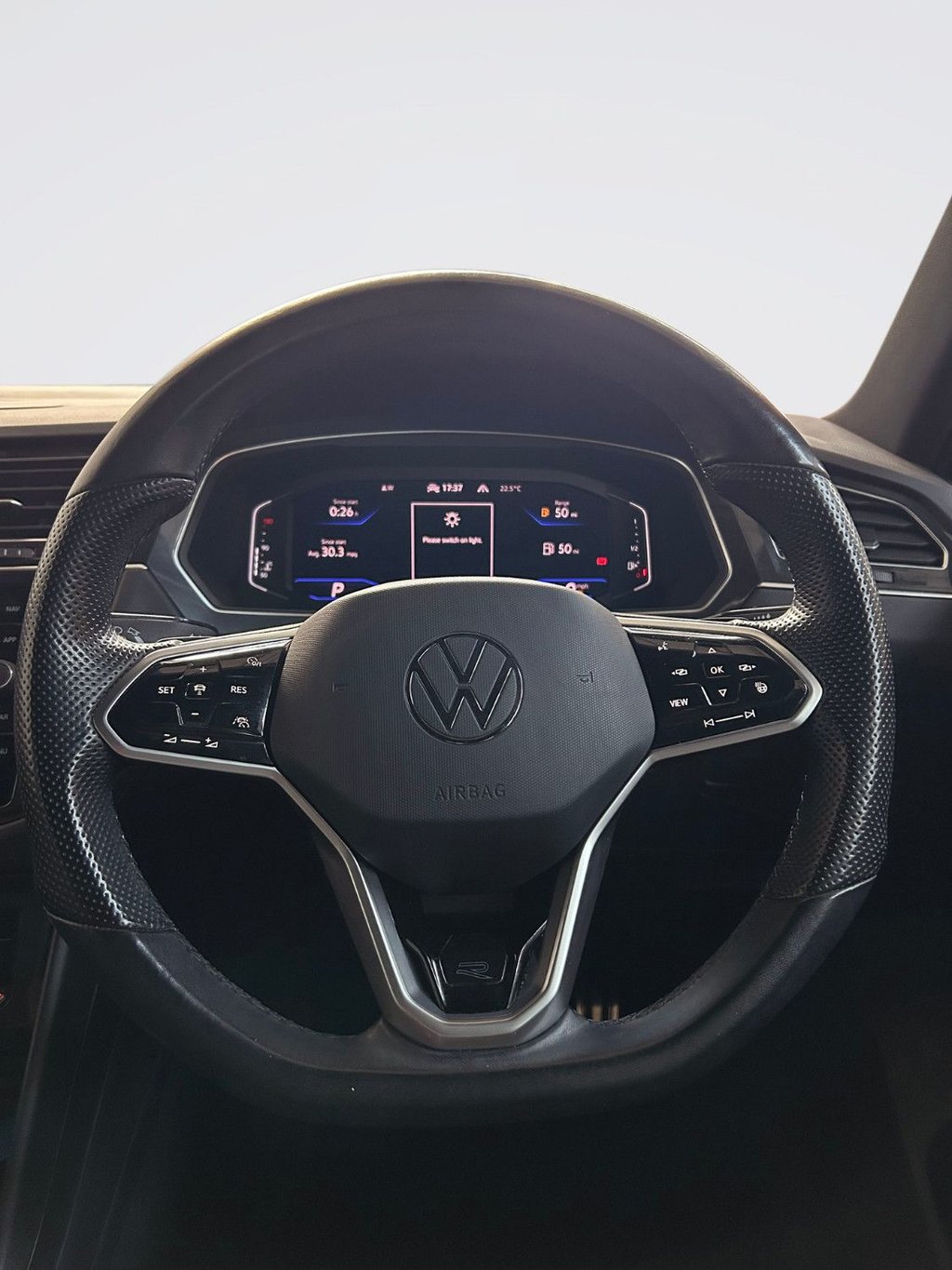 2021 Volkswagen Tiguan — image 8
