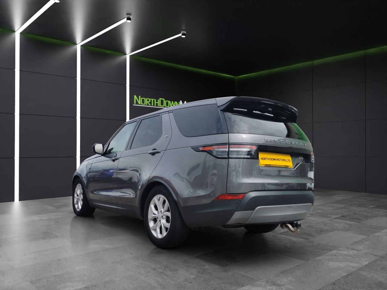 2018 LAND ROVER DISCOVERY 2.0 SD4 SE SUV 5dr Diesel Auto 4WD Euro 6 (s/s) (240 ps) :Low Rate finance - vehicle photo 4 for sale on PureCar