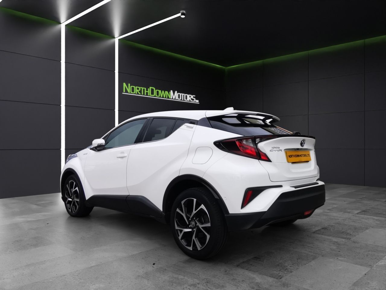 2021 TOYOTA C-HR 1.8 VVT-h GPF Design SUV 5dr Petrol Hybrid CVT Euro 6 (s/s) (122 ps) Very E - vehicle photo 4 for sale on PureCar