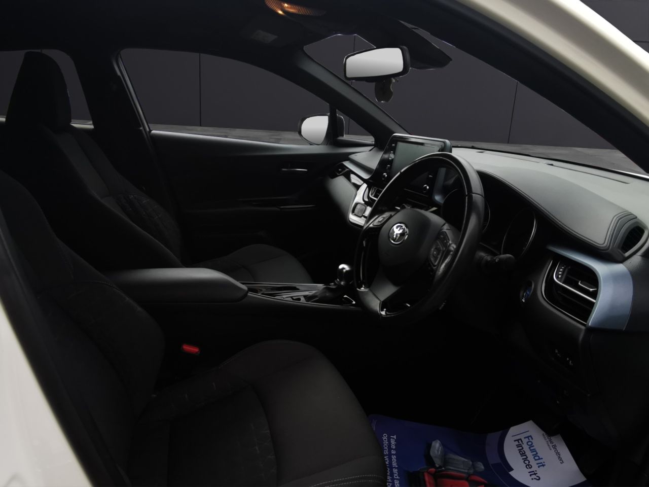 2021 TOYOTA C-HR 1.8 VVT-h GPF Design SUV 5dr Petrol Hybrid CVT Euro 6 (s/s) (122 ps) Very E - vehicle photo 9 for sale on PureCar
