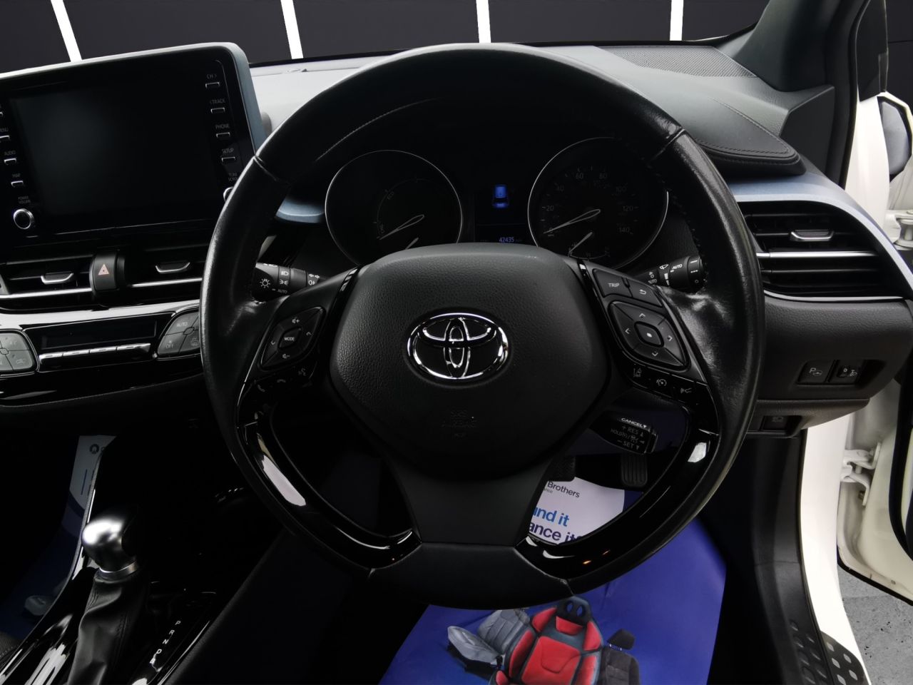 2021 TOYOTA C-HR 1.8 VVT-h GPF Design SUV 5dr Petrol Hybrid CVT Euro 6 (s/s) (122 ps) Very E - vehicle photo 10 for sale on PureCar