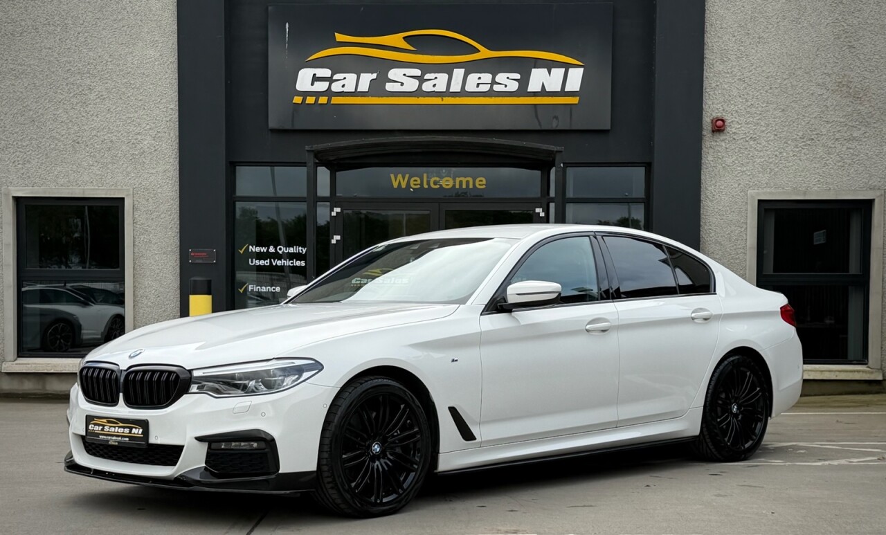 2019 BMW 5 SERIES 3.0 530d M Sport Saloon 4dr Diesel Auto xDrive Euro 6 (s/s) (265 ps) - vehicle photo 2 for sale on PureCar